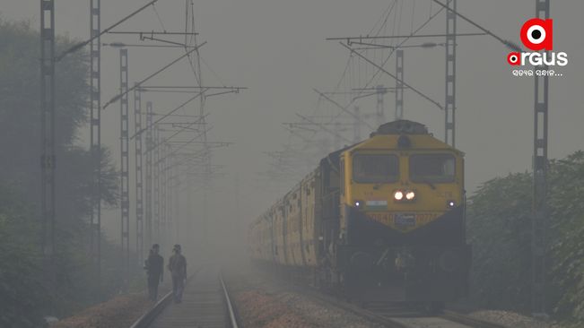 17 trains running late in northern region due to fog