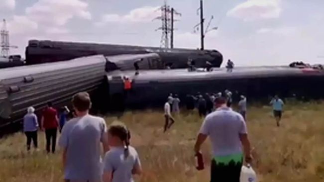 Russia: Over 100 Injured As Train Derails In Volgograd