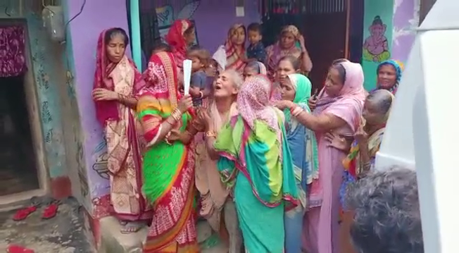 in-laws beat the daughter-in-law for the son