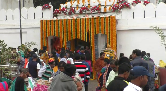 A large crowd gathers at the temple to take blessings on the new year