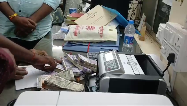 Bhubaneswar: Sub-Registrar Clerk Arrested For Taking Bribe Of Rs 20K