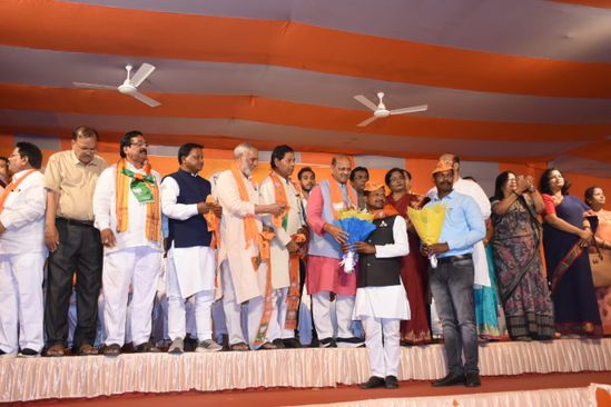 Hundreds of leaders and workers left BJD and Congress and joined BJP