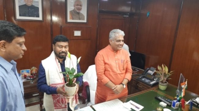 BJP's organisation man Bhupender Yadav takes charge of Labour Ministry