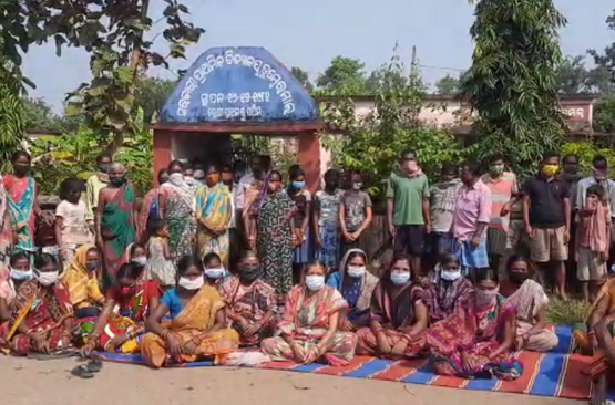 Parents protest closure of 25 primary schools in Kuchinda