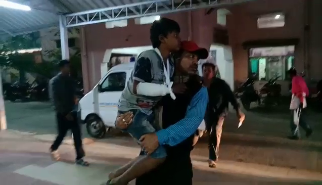 ପିକନିକ ବସ ଓ ଟ୍ରକ ମୁହାଁମୁହିଁ , ଦୁଇ ମୃତ
