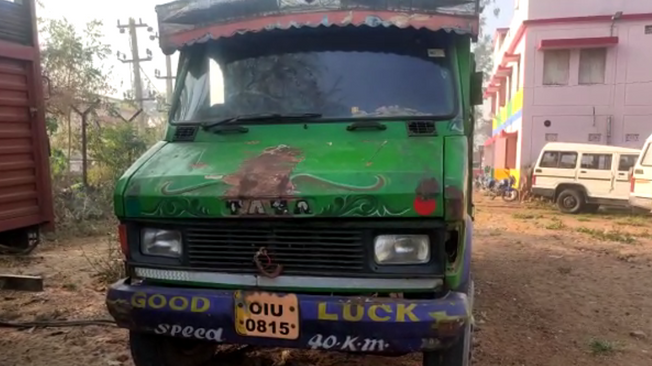 Illegal Coal Transportation: 4 vehicles seized in Angul, 8 held