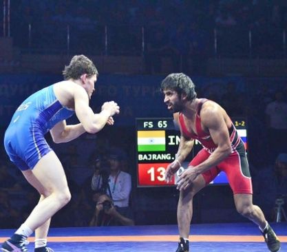 Wrestler Punia out for a week due to knee injury