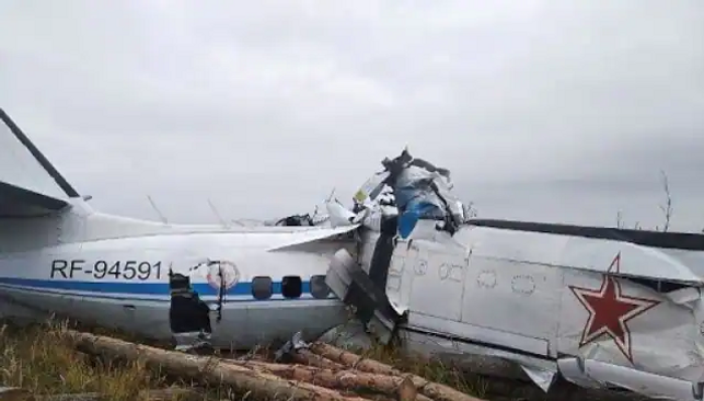 russian-plane-l410-crashes-in-tatarstan-region-parachutists-16-feared-dead
