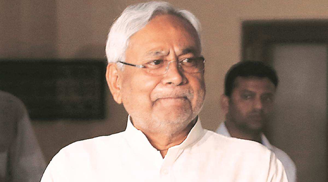 ଇସ୍ତଫା ଦେଲେ ନୀତିଶ କୁମାର