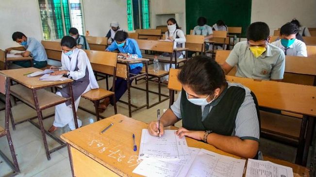 6,597 students to sit at HSC offline exams; admit cards available in website