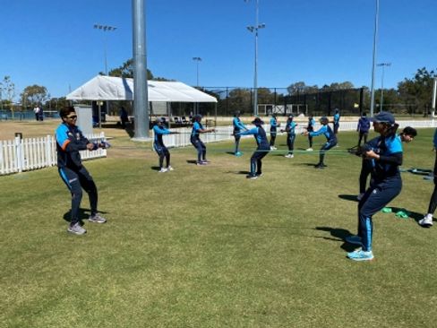 Indian women cricketers begin training in Australia